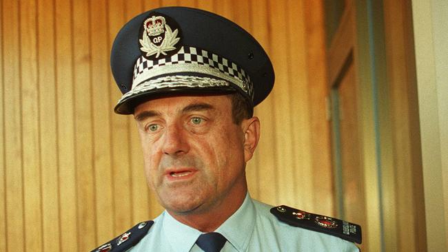 Former Queensland police commissioner Jim O'Sullivan has died, aged 85.