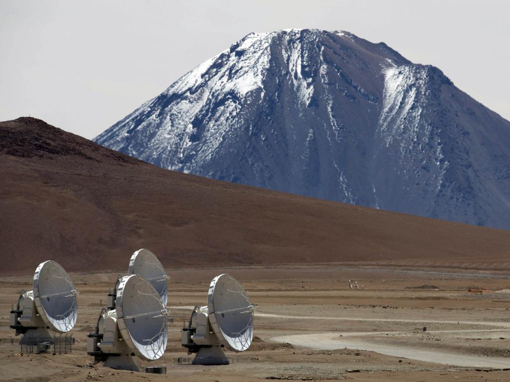 Radio telescope antennas in the Atacama Desert, some 1500 km north of Santiago, Chile. Picture: AFP Photo/Martin Bernetti