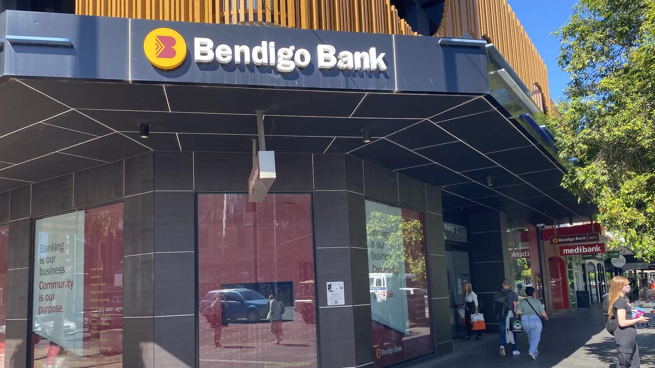 Bendigo Bank’s Malop St branch ‘temporarily closed’ for 10 weeks