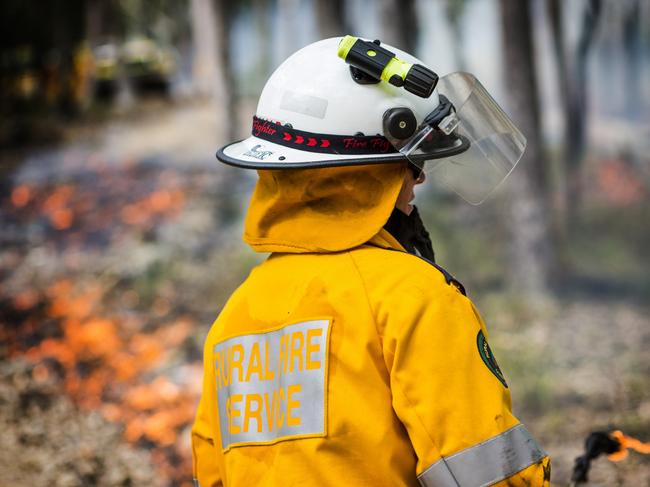 BREAKING: Four fire crews battling Tin Can Bay blaze