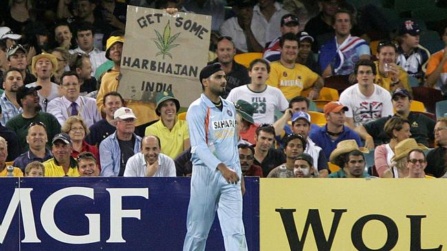 The Gabba fans show their appreciation for Harbhajan Singh.