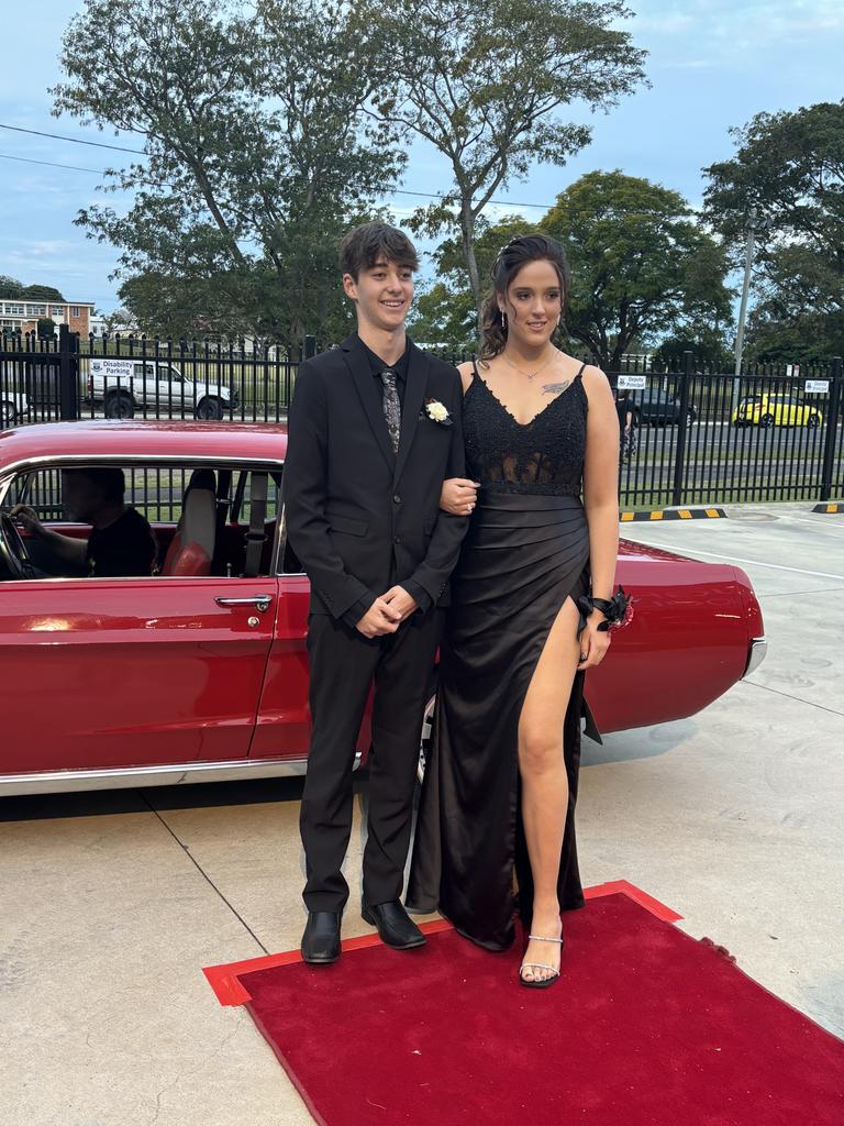 Maryborough State High School students arriving at their formal.