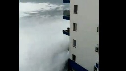 giant wave destropys balconies canary isalnds