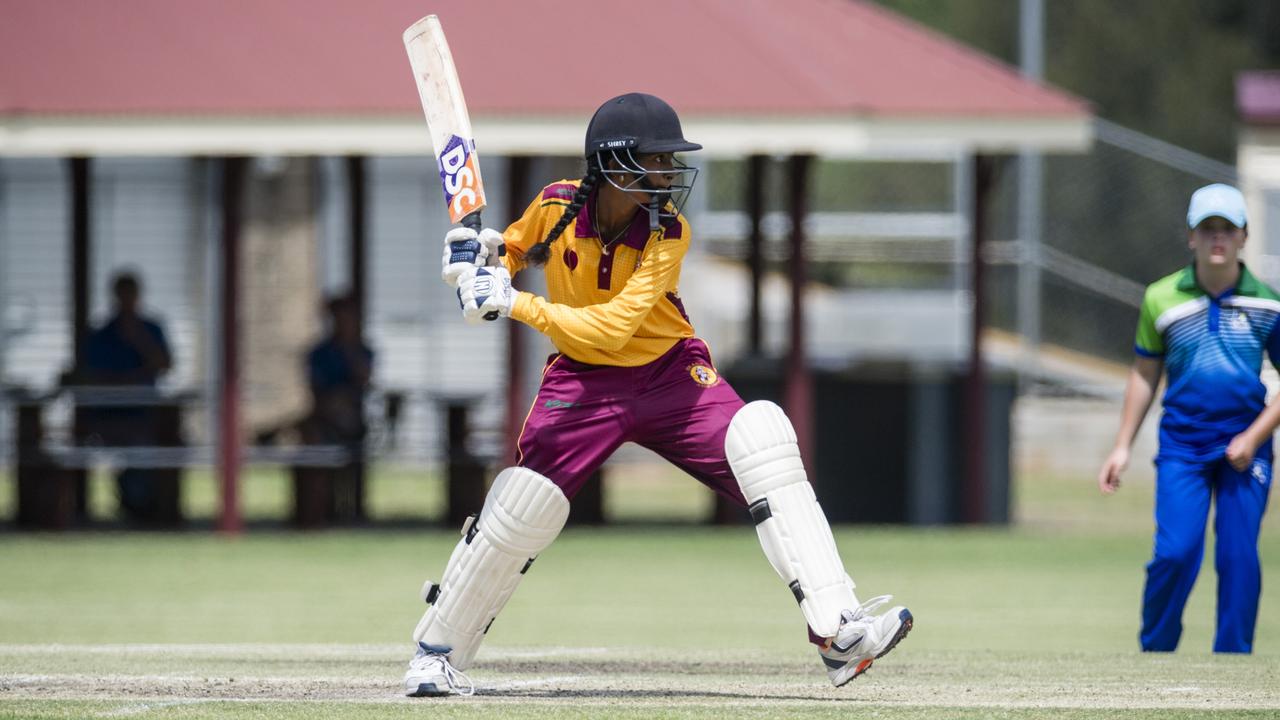 Madhumika Dinesh batting for BEARS. She is an under age Tav’s player who can bowl fast and bat for Western Suburbs.. Picture: Kevin Farmer