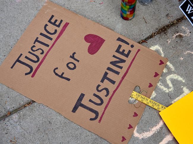 Chalk messages and signs left where Justine Damond was killed by Minneapolis Police. Picture: Supplied