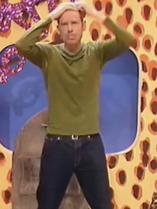 Gleeson on an episode of ‘90s show Recovery.