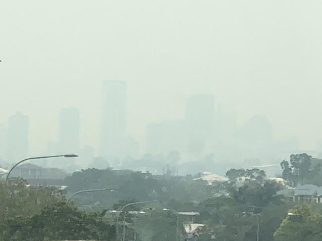 Smoke haze in Brisbane from NSW fires. Picture: Twitter/Paul Tully