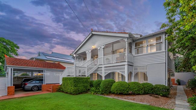 The Ascot home of dancer Li Cunxin.