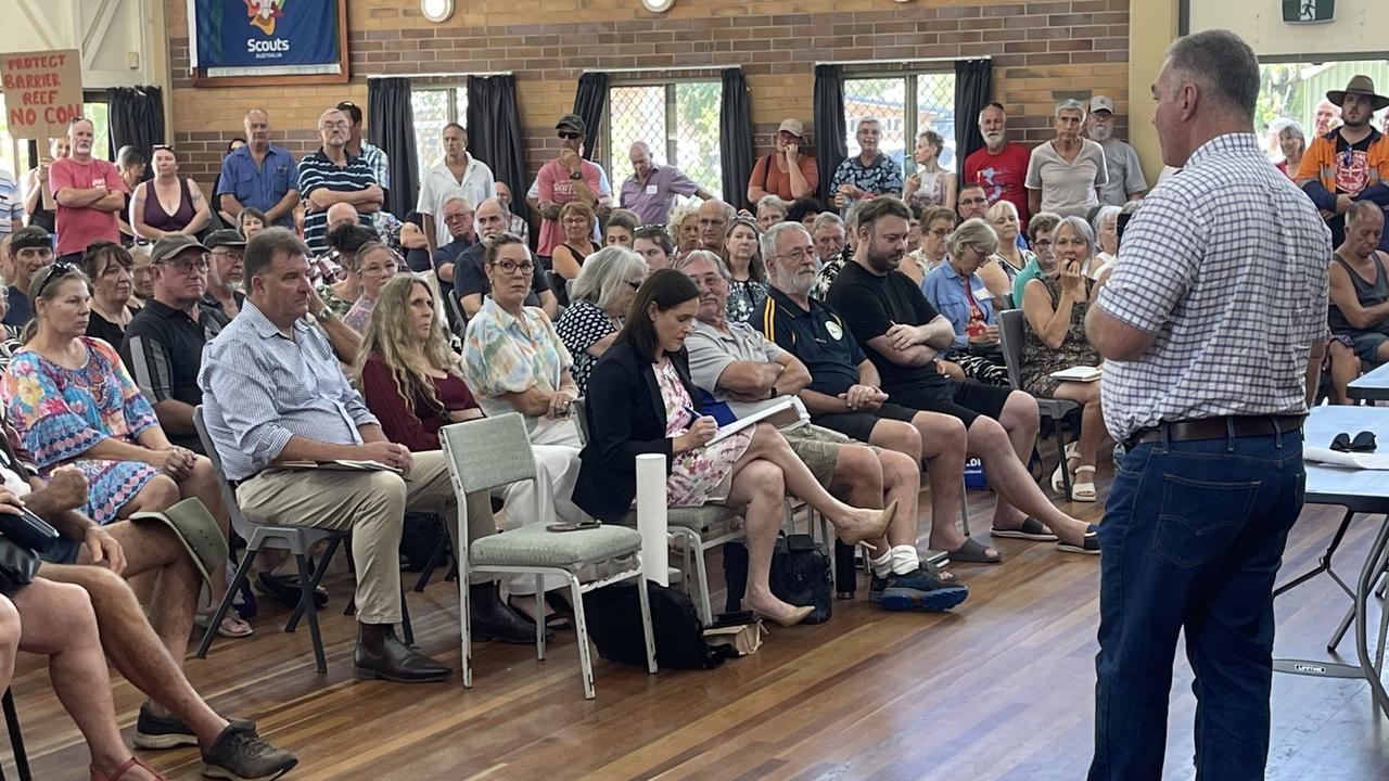 Resources Minister Scott Stewart told the residents at the MDL3040 Community Forum that there is "no viable alternative" to current approaches to steelmaking using fossil fuels.