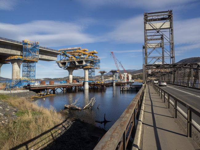 Bridgewater Bridge construction. Picture: Chris Kidd