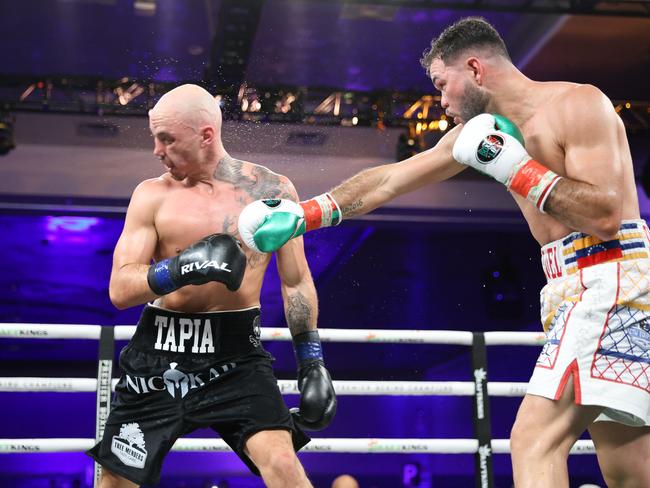 Mateo Tapea drew with Saavedra. Picture: Tom Pombart / No Limit Boxing