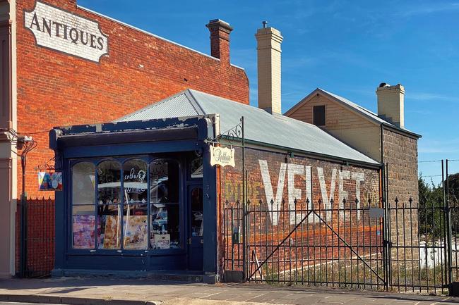 Velvet sign in Kyneton.