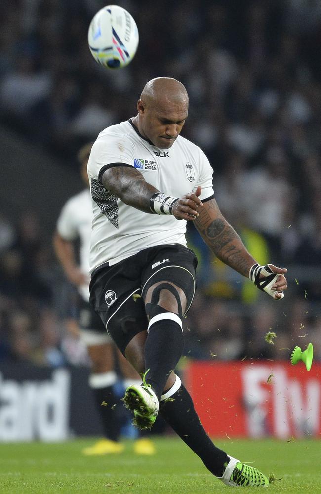 Nemani Nadolo can kick goals as well.