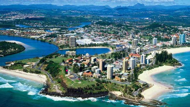 Tourism operators would like Queensland holidaymakers to still be able to travel to places like Tweed Heads on the NSW-Qld border.