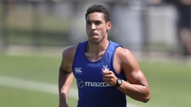 Big-bodied midfielder Aiden Bonar has crossed to Arden St from GWS.