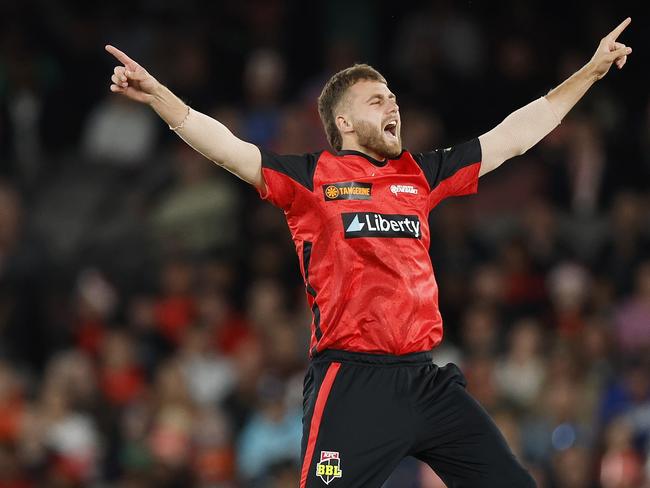 MELBOURNE, AUSTRALIA - DECEMBER 23: Fergus O'Neill of the Renegades appeals to the umpire during the BBL match between Melbourne Renegades and Perth Scorchers at Marvel Stadium, on December 23, 2024, in Melbourne, Australia. (Photo by Daniel Pockett/Getty Images)