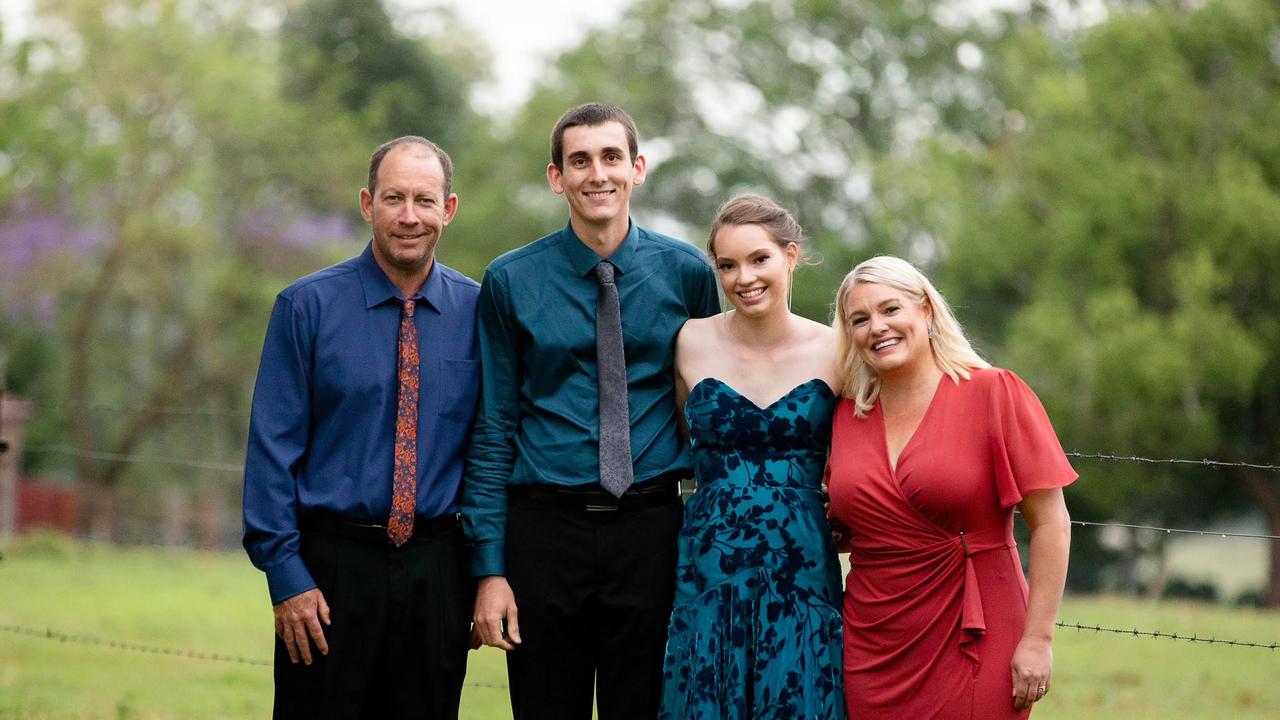 David Johnston (father), Liam Brauer (partner) Hannah and mother Gaylene Johnston.