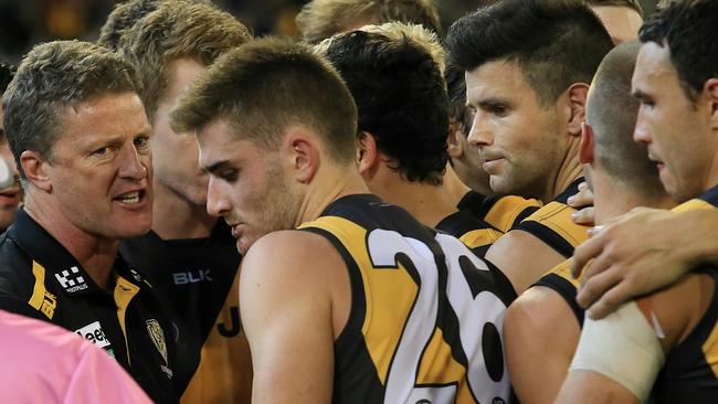 Damien Hardwick gets his point across. Picture: Wayne Ludbey