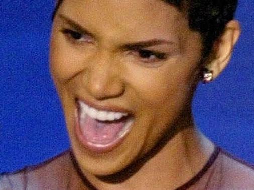 24/03/2002. Actress Halle Berry reacts to winning the Oscar for Best Actress during the 74th annual Academy Awards in Hollywood. Berry won the Academt Award for her role in the film "Monster's Ball". REUTERS/Gary Hershorn