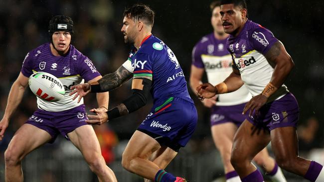 AUCKLAND, NEW ZEALAND – JUNE 15: Wayde Egan of the Warriors passes the ball during the round 15 NRL match between New Zealand Warriors and Melbourne Storm at Go Media Stadium Mt Smart, on June 15, 2024, in Auckland, New Zealand. (Photo by Hannah Peters/Getty Images)