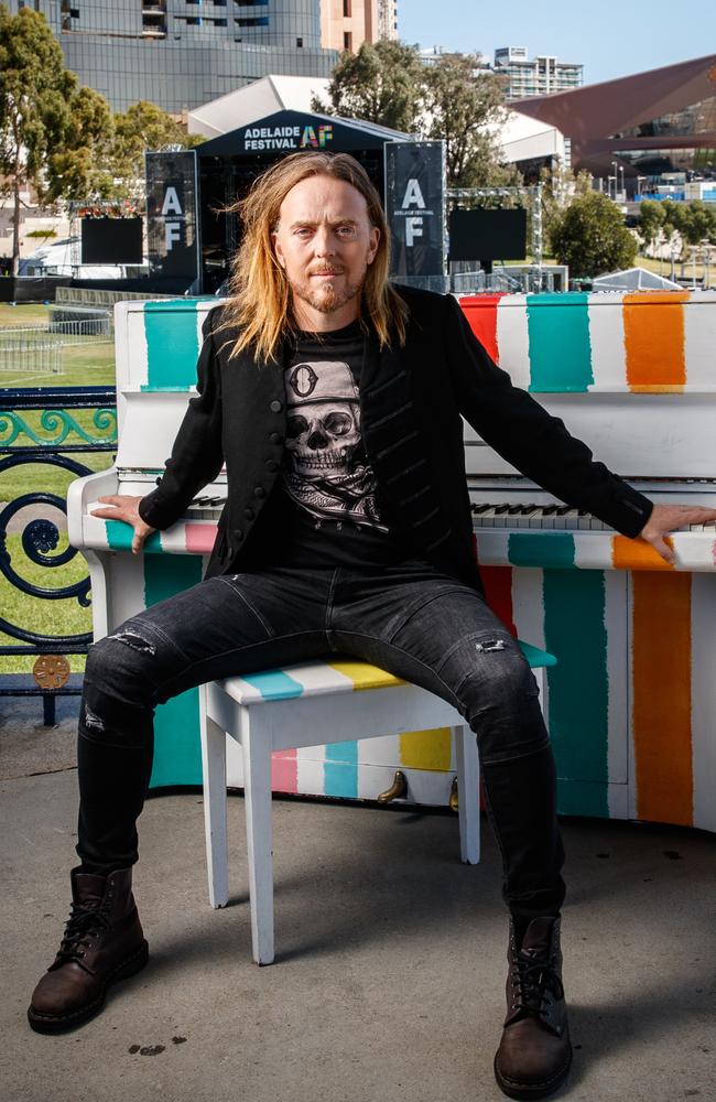 Tim Minchin wants artists to look beyond COVID-19 for inspiration. Picture Matt Turner