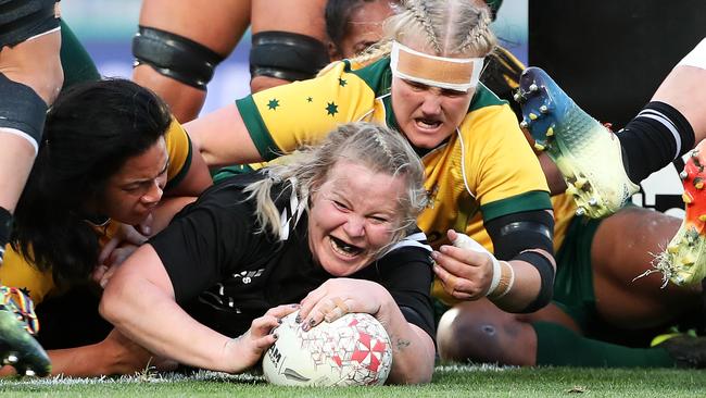 Phillipa Love of the Black Ferns scores a try at Eden Park.