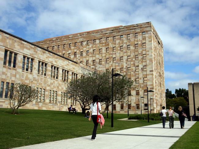 generic student pics at UQ (Uni of Qld) St  Lucia