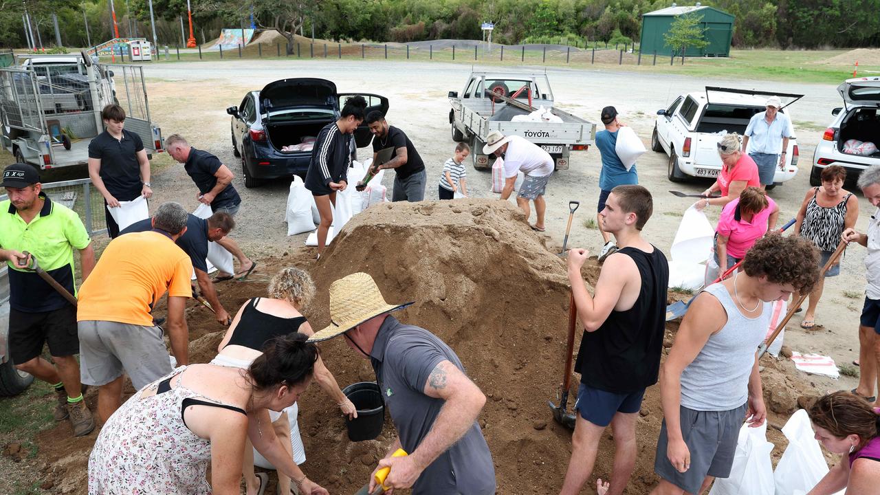 Port Douglas residents making sandbags in preparation for cyclone Jasper’s arrival. Picture: Liam Kidston