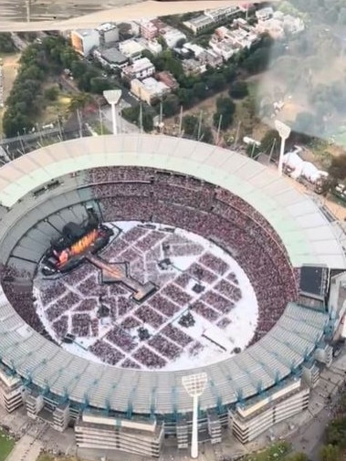 The plane flew over the packed stadium, showing a bird's-eye view of the concert below. Picture: TikTok