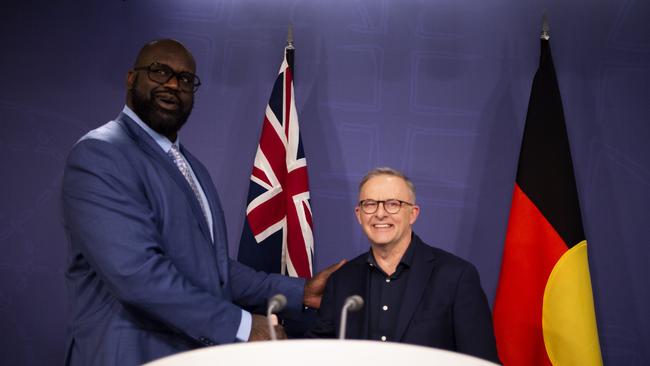 NBA legend Shaquille O’Neal met with Prime Minister Anthony Albanese and Minister for Indigenous Australians Linda Burney. Picture: Monique Harmer