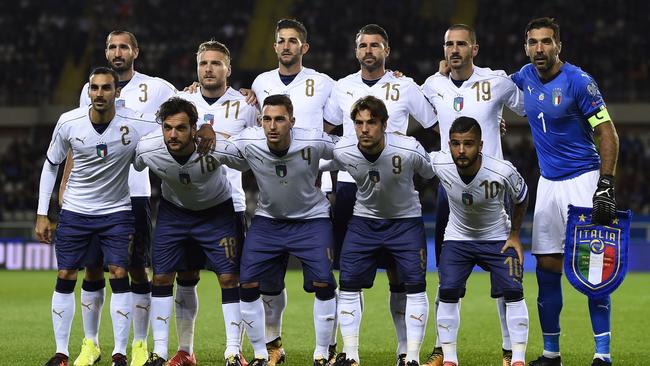 Brazil welcome Bolivia star Marcelo Martins into their own team photo  before their World Cup qualifier