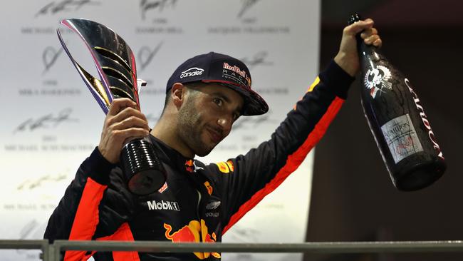 Daniel Ricciardo battled a gearbox problem on the way to second in the Singapore GP.
