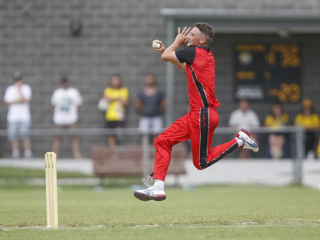 Mt Martha bowler Rhys Whitling. Picture: Valeriu Campan