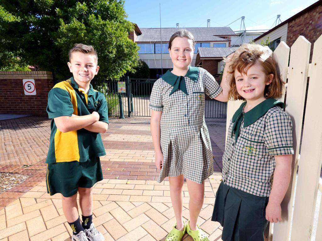 Huxley Fredericks 8yrs, Sadie Angus 11yrs, Lucinda Grey 8yrs, at East Brisbane State School. Picture: Steve Pohlner