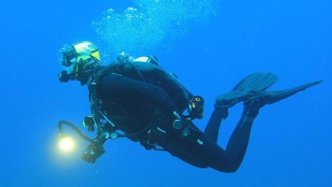 Australian scuba activist dies on dive