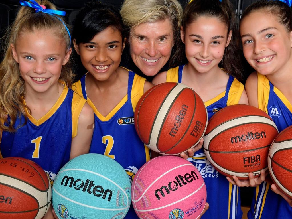 Opals legend Michele Timms returned to her junior club, the Bullen Boomers, last week to launch the Molten Ball Relay ahead of this year’s Women's World Cup in Sydney.