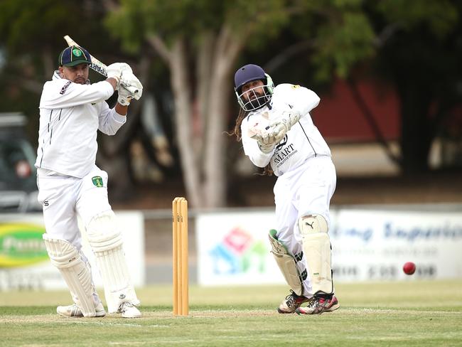 GCA4 Grand Final: Waurn Ponds-Deakin v Guild-St Mary's. Batting TJ Singh for Guild-St Mary's.