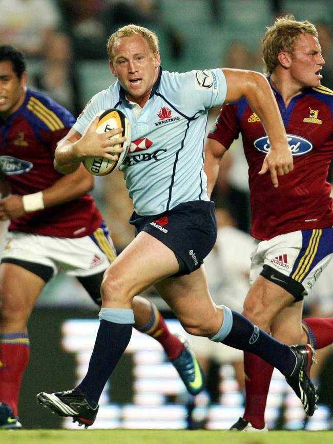 Brett Sheehan played for three Super Rugby clubs.