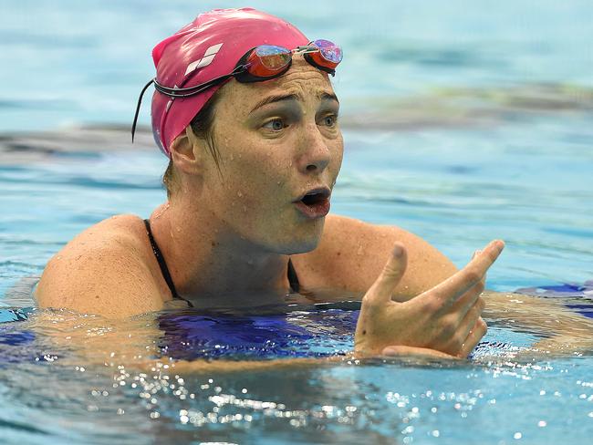 Cate Campbell is not letting a wrist injury slow her down.