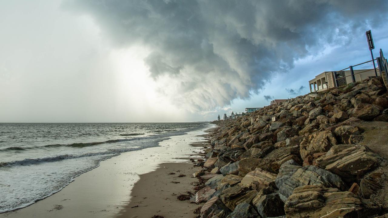 Brace for impact: ‘Damaging’ wild winds and lashing rain to smash SA