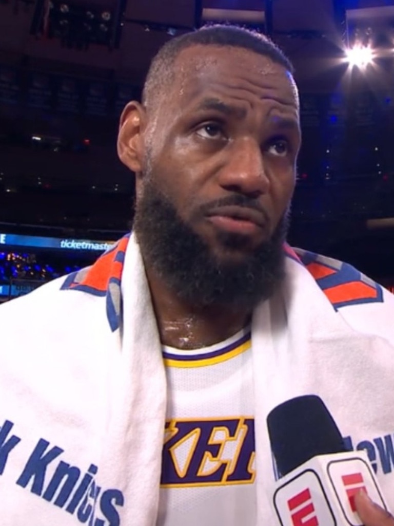 LeBron James' pregame outfit further fuels Knicks buzz after viral