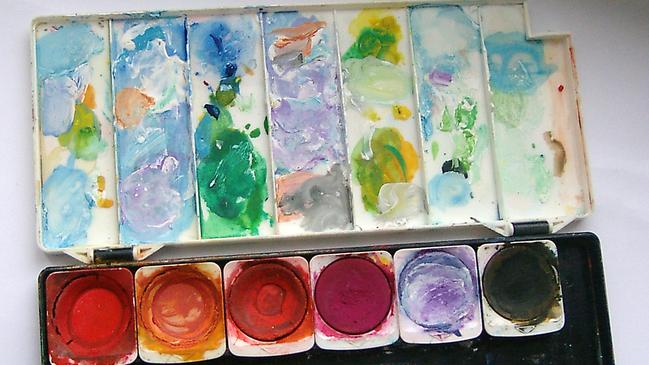 Get creative and create a masterpiece in an online watercolour painting class.