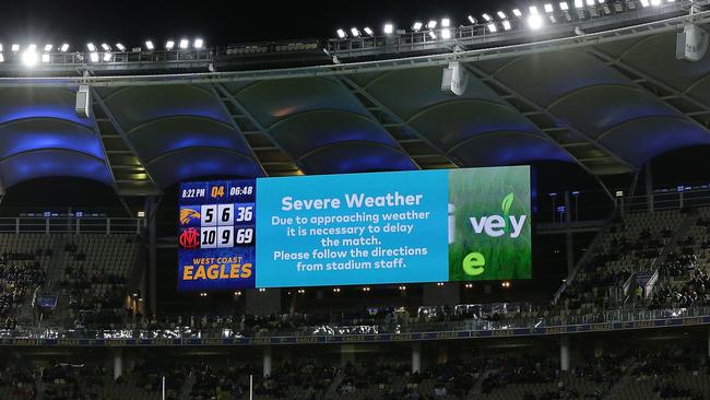 The match is stopped due to approaching lightning. Picture: Getty Images