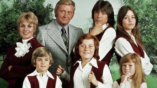 This 1970 photo released by courtesy of Sony Pictures Television shows, back row, from left, cast members, Shirley Jones, Dave Madden, David Cassidy, Susan Dey, and front row, from left, Brian Forster, Danny Bonaduce and Suzanne Crough of the television series, "The Partridge Family." (AP Photo/Copyright CPT Holdings Inc, Courtesy Sony Pictures Television)