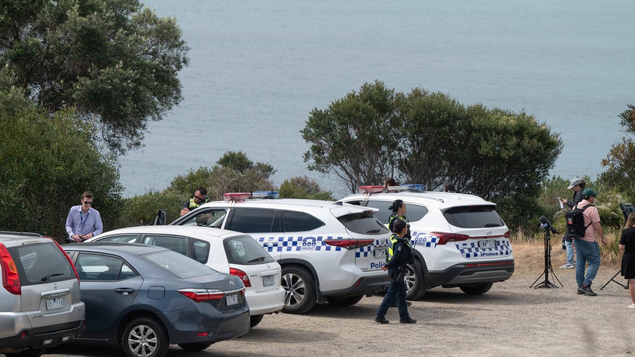 Police remain near the water at Port Phillip Bay as the search continues. Picture: NCA Newswire / Tony Gough