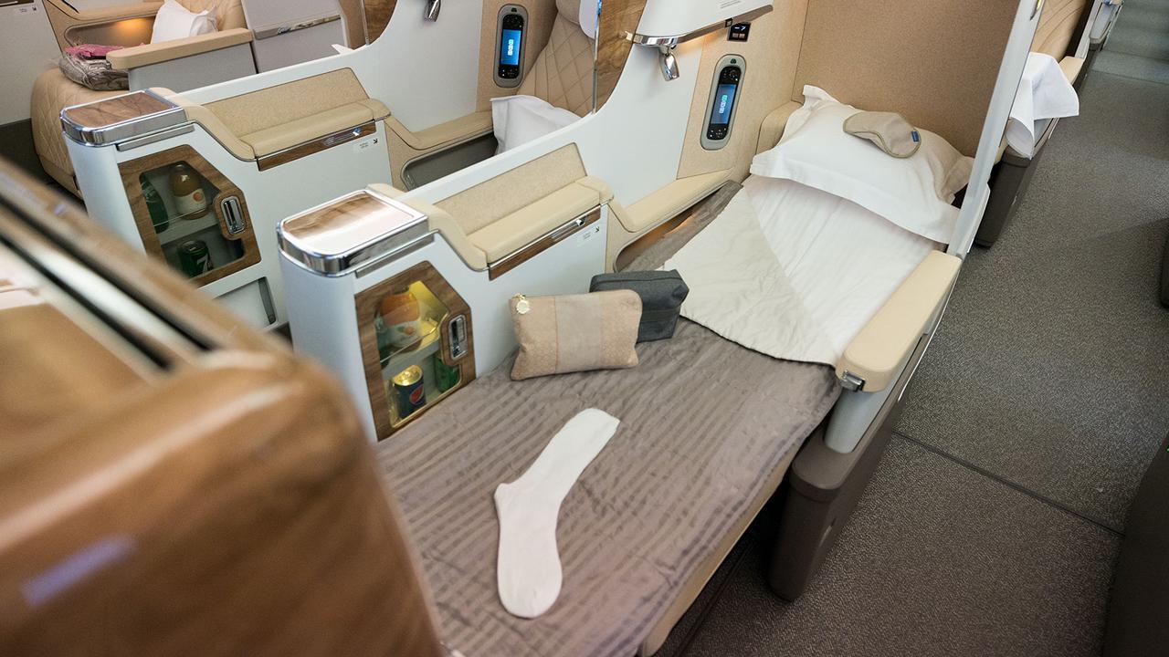 Perth man sues Emirates over disgusting 3240 business class