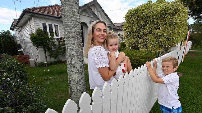 Anna Hilton is on the hunt for a home in Brisbane’s inner west for herself and her two children, George and Pippi, aged six and three. Picture: Lyndon Mechielsen