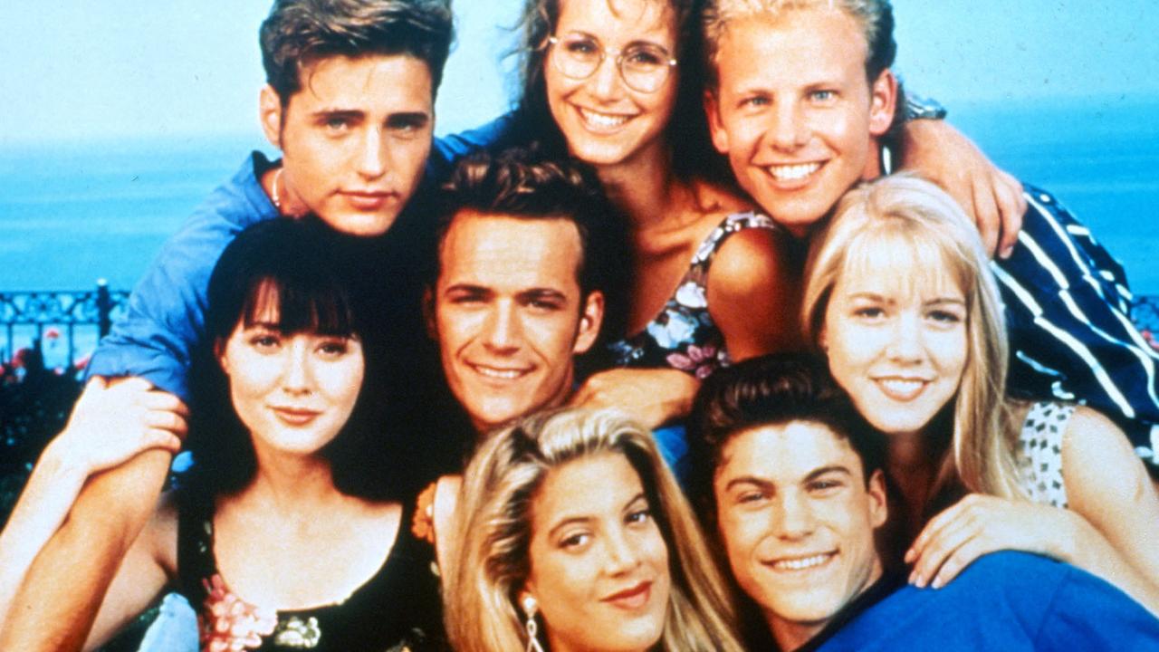 Charmed star Shannen Doherty signs on for Beverly Hills 90210 reboot ...