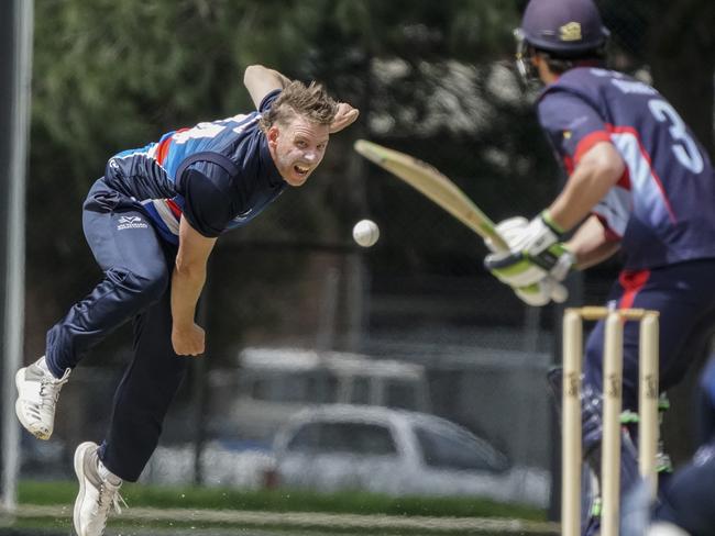 Jake Reed lets one rip for Footscray. Picture: Valeriu Campan