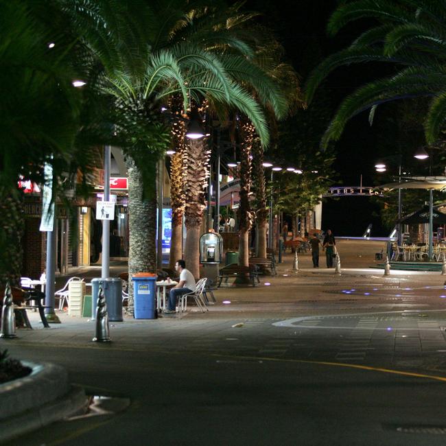 Thirsty Thursday drinks in Surfers Paradise nightclubs.